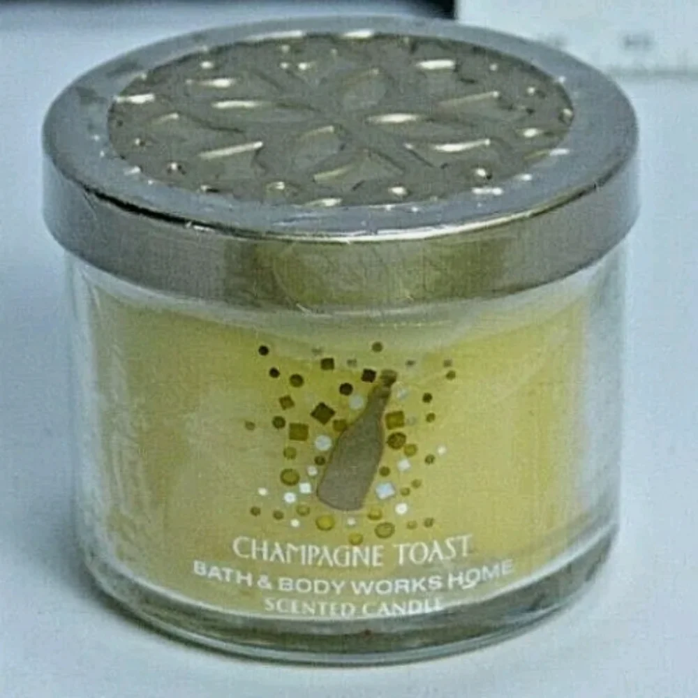BATH & BODY WORKS SCENTED Mini CANDLE 1.3OZ/36G CHAMPAGNE TOAST NEW